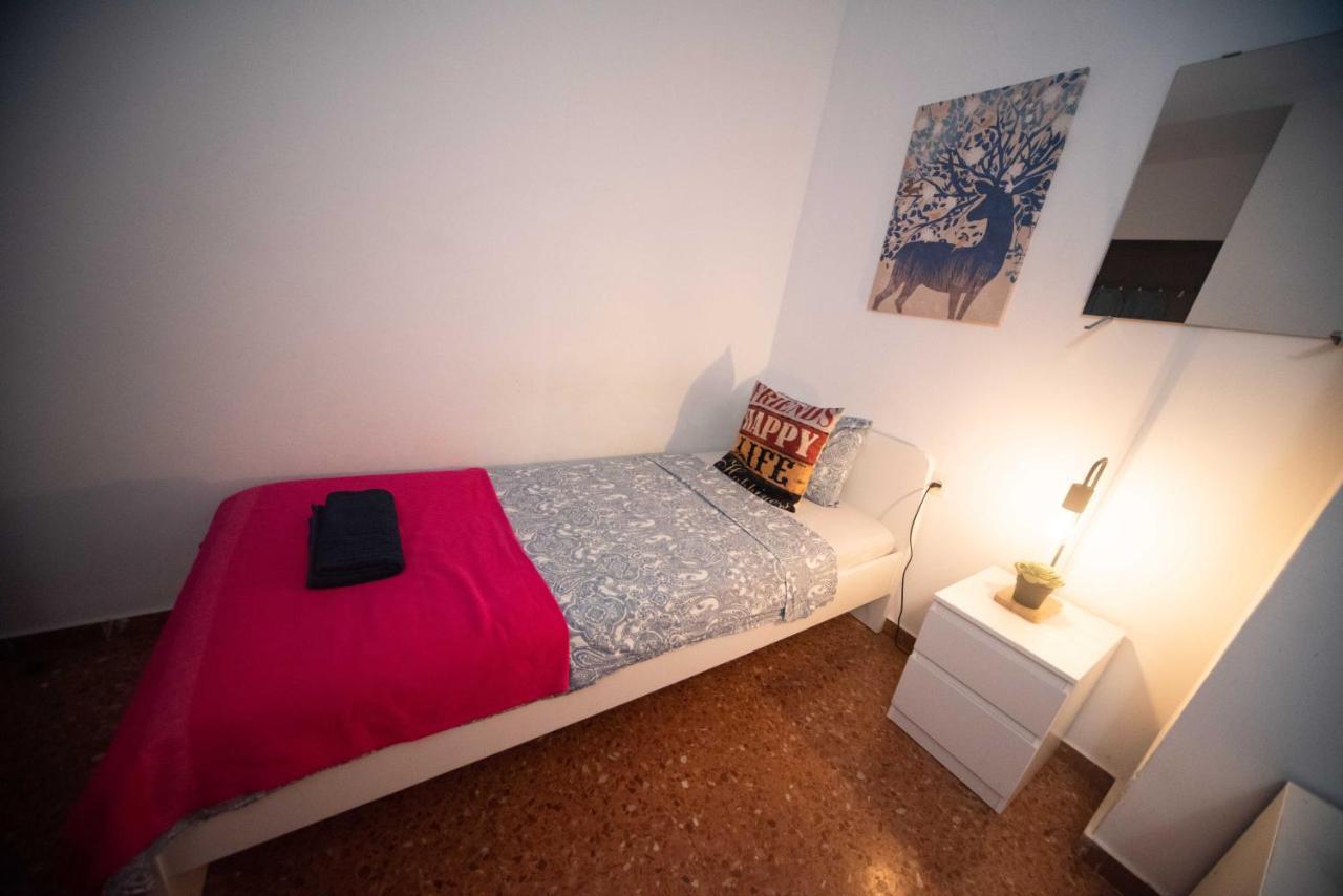 Eixample Private Rooms Barcelona Exterior photo