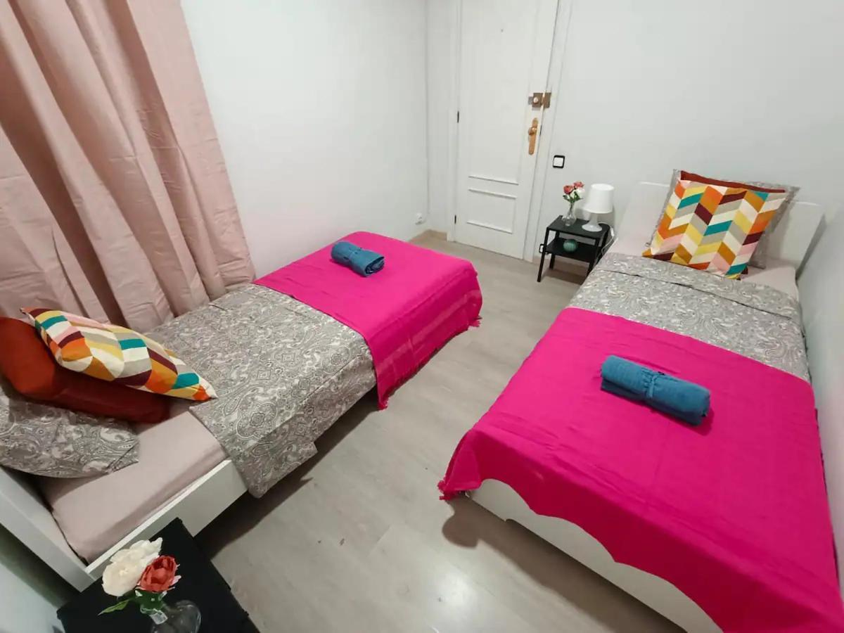Eixample Private Rooms Barcelona Exterior photo